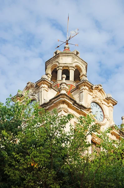 Maiorca, Ilhas Baleares, Espanha: vista da Câmara Municipal da cidade velha de Alcudia — Fotografia de Stock