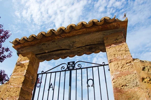 마요르카, 발레아레스 섬, 스페인: 문 디 아에서 시립 묘지, 옛 마을 마요르카 시골에 언덕에 자리잡은 — 스톡 사진