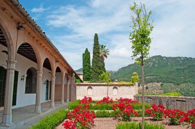 Mallorca, Balear Adaları, İspanya: Bahçe ve Royal Carthusian Manastırı'Valldemossa avlusu
