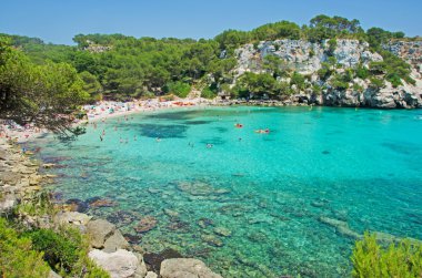 Menorca, Balear Adaları, İspanya: görünüm ünlü Körfezi ve Cala Macarella beach