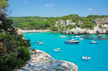 Menorca, Balear Adaları, İspanya: görünüm ünlü Körfezi ve Cala Macarella beach