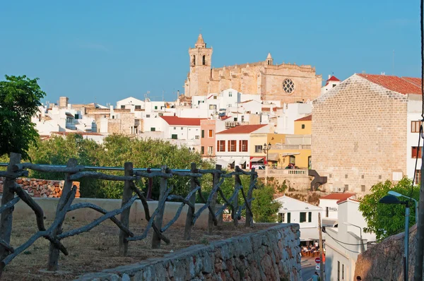 Menorca, Balearen, Spanien: Blick auf die Altstadt von Ciutadella — Stockfoto