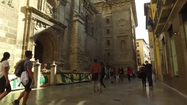 Granada, Andalusia, Spagna - 15 aprile 2016: Cattedrale di Granada (Ultra High Definition, UltraHD, Ultra HD, UHD, 4K, 2160P, 3840x2160 ) — Video Stock