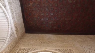 Granada, Endülüs, İspanya - 17 Nisan 2016: Alhambra palace ve Granada içinde yer alan kale karmaşık