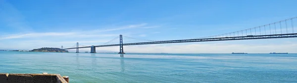San Francisco: panoramic view of the Bay Bridge, the San Francisco-Oakland Bay Bridg — Stock Photo, Image