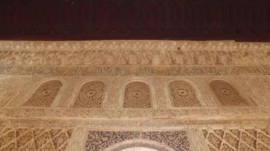 Granada, Endülüs, İspanya - 17 Nisan 2016: Alhambra palace ve Granada içinde yer alan kale karmaşık