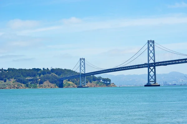 São Francisco: vista panorâmica da Ponte da Baía, a Ponte da Baía de São Francisco-Oakland — Fotografia de Stock