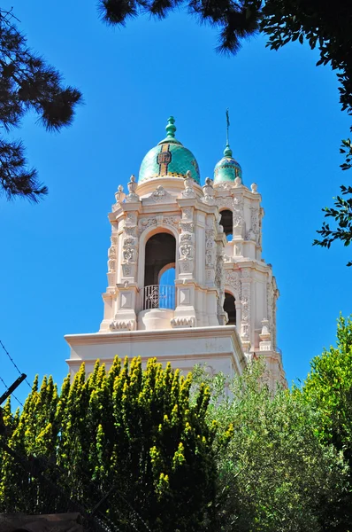 San Francisco, Kalifornien, Usa: klocktornet av Mission San Francisco de Asis eller Mission Dolores Basilica kyrkan — Stockfoto