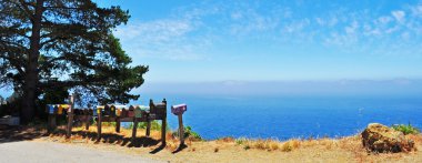 California, ABD: Big Sur, ıssız bir yerde postane kutuları