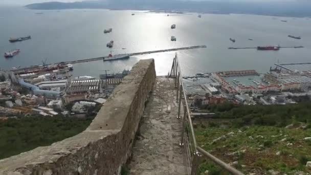 Gibraltar, Reino Unido, Andaluzia, Espanha - 16 de abril de 2016: Cabo de Gibraltar — Vídeo de Stock