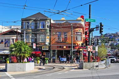 San Francisco, California: panoramik Castro bölgesi, ABD, lezbiyen, gay, biseksüel ve transseksüel aktivizm dünyanın en önemli sembolü ilk eşcinsel mahallelerde