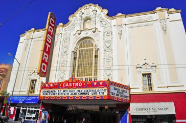 San Francisco, California: Castro bölgesi, Amerika Birleşik Devletleri, ilk eşcinsel mahallelerde manzarası Castro tiyatro, bir İspanyol sömürge Barok cephe ile 1922 yılında bir popüler film Sarayı manzaralı