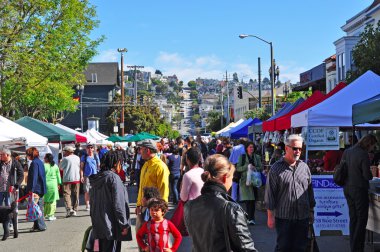 San Francisco, California: Castro bölgesi, ilk eşcinsel mahallelerin en önemli sembolleri lezbiyen, Eşcinsel, dünya, biseksüel ve transseksüel aktivizm bir Pazar sokaklarda ile Amerika Birleşik Devletleri, manzarası