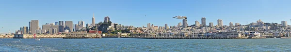Сан-Франциско: панорамный вид на город и залив — стоковое фото