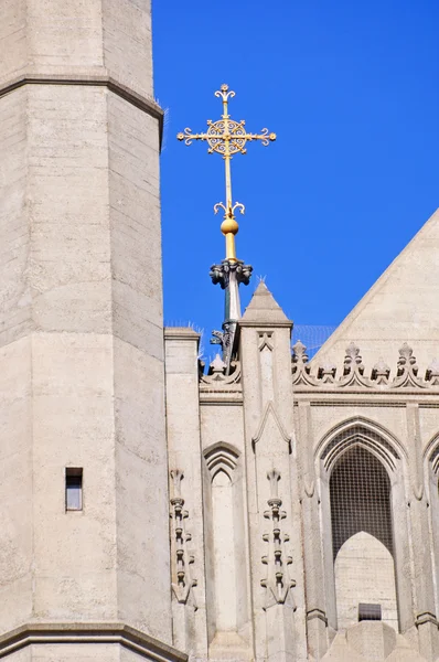 São Francisco, Califórnia: detalhe de uma cruz da Catedral da Graça, concluída em 1964, uma catedral episcopal em Nob Hill, a igreja catedral da Diocese Episcopal da Califórnia — Fotografia de Stock