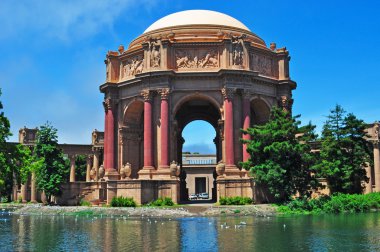 San Francisco: the Palace of Fine Arts, ilk 1915 Panama-Pacific Fuarı için inşa anıtsal bir yapıya 
