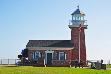 Santa Cruz, California, ABD: Mark Abbott Memorial feneri deniz feneri noktasında West Cliff sürücü, Santa Cruz sörf Müzesi 1986 yılından bu yana konut görünümünü 