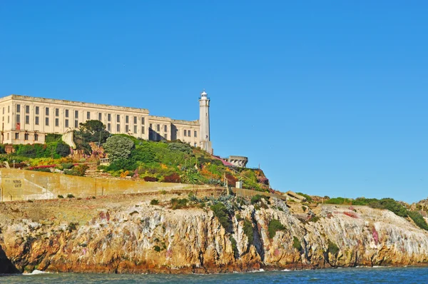 San Francisco, California: kaya ve San Francisco Körfezi'Alcatraz adasının profili — Stok fotoğraf