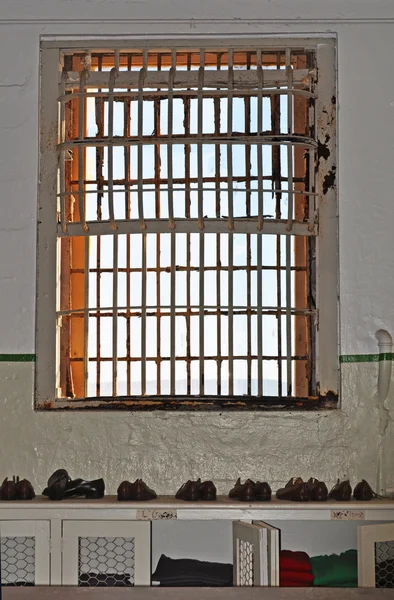 San Francisco, ostrov Alcatraz: boty továrna bývalé federální věznice — Stock fotografie