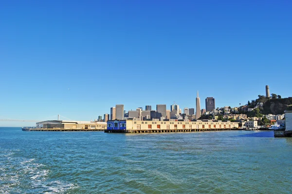 San Francisco: skyline, panoramic view of the city and the Bay — Stock Photo, Image