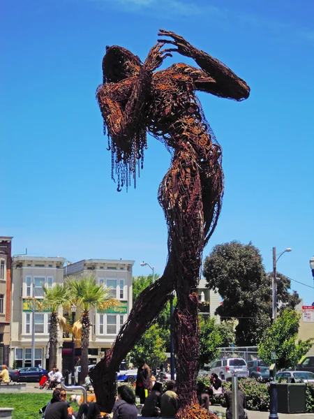 San Francisco: la escultura temporal Ecstasy in Patricia 's Green, un espacio público entre Hayes Street y Fell Street —  Fotos de Stock