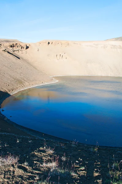 Island: panoramatický pohled Viti kráter a jezero — Stock fotografie