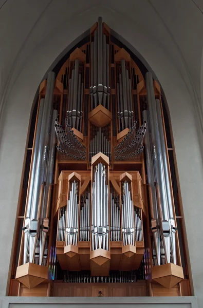Reykjavik, Iceland, Europe: the pipe organ of the Hallgrimskirkja, the church of Hallgrimur, a Lutheran church named after the Icelandic poet and clergyman Hallgrimur Petursson, symbol of the capital city of the island — Stock Photo, Image