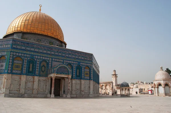 Israel: view of the Dome of the Rock on the Temple Mount in the Old City of Jerusalem — Stock Photo, Image