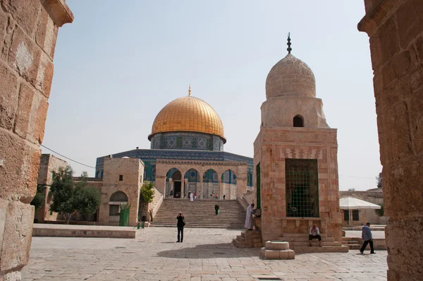 İsrail: Kudüs'ün Eski Şehir Tapınak Dağı'nda Kaya Kubbesi görünümü — Stok fotoğraf