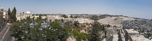 Jerusalém, Israel: vista da Cidade Velha com o Monte das Oliveiras — Fotografia de Stock