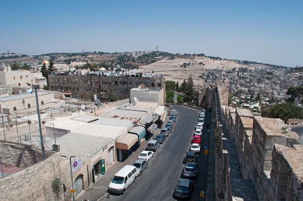 Jerusalén, Israel: el Monte de los Olivos visto desde las Murallas de la Ciudad Vieja — Foto de Stock