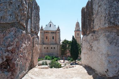 Kudüs: Duvarlardan görülen Dormition Abbey 