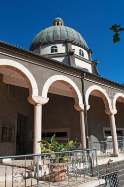 İsrail ve Orta Doğu: bir görünümünü Beatitudes, kilisenin kubbesi, Roma Katolik Kilisesi İsa Dağı üzerinde Sermon teslimini geleneksel sitede inşa.