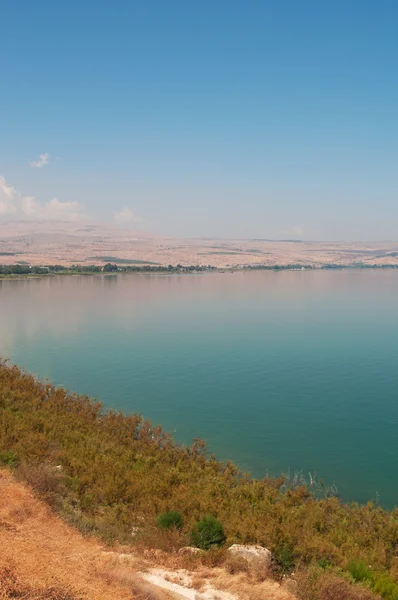 Israel, Medio Oriente: vista del lago Tiberíades, el lago de agua dulce más bajo de la Tierra, citado en la Escritura como el lugar de captura milagrosa de peces y Jesús caminando sobre el agua —  Fotos de Stock