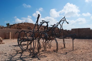 İsrail, Ortadoğu: takım heykel Caesarea Ulusal Parkı, Herod gün içinde inşa ve bir stadyum ve bir Hipodrom kullanılan taş bankların çevrili, Hippo stadyumda bir araba yarışı