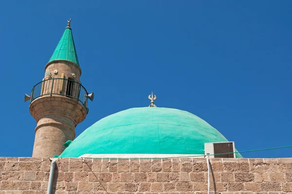 İsrail, Ortadoğu: Haçlılar Kalesi Acre, eski şehir surlarının içinde beyaz cami olarak bilinen al Jazzar Camii, görünümünü