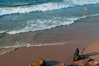 İsrail, Ortadoğu, 31 Ağustos 2015: Yafa'nın plaj Müslüman bir aile, Tel Aviv Yafa en eski parçası olan Yahudiler ile Arap toplumu yaşıyor içinde