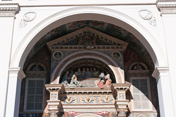 Aosta, Itália: vista da Catedral da Assunção de Maria e São João Batista — Fotografia de Stock