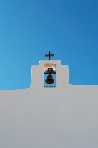 Formentera, Îles Baléares, Espagne : le clocher blanc de l'église de Sant Francesc Xavier, la principale ville et capitale de l'île, à l'origine une redoute fortifiée dont la construction a commencé en 1726 — Photo