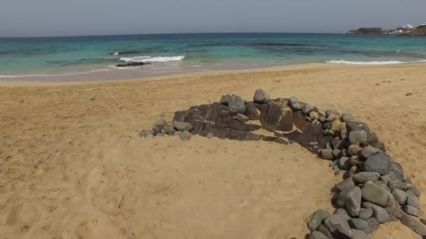 Beach El Cotillo, Fuerteventura, Kanarya Adaları, İspanya 29 Ağustos 2016: genel bakış El Cotillo beach — Stok video