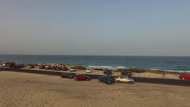 Çöl kum tepeleri, kum taneleri, Corralejo Doğal Parkı, 30 Ağustos 2016 . Fuerteventura. Kanarya Adaları — Stok video