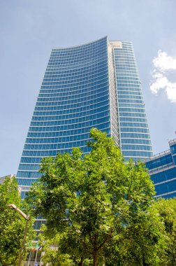 Palazzo Lombardia, Milan, Porta Nuova, gökdelen. Lombardia bölgesi, Lombardy Bölgesel Konseyi 'nin merkezi, kare şehir Lombardy. İtalya. 24 Haziran 2021. Mimari ayrıntılar