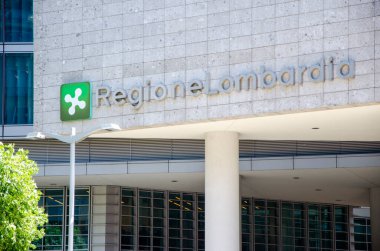 Palazzo Lombardia, Milan, Porta Nuova, gökdelen. Lombardia bölgesi, Lombardy Bölgesel Konseyi 'nin merkezi, kare şehir Lombardy. İtalya. 24 Haziran 2021. Mimari ayrıntılar