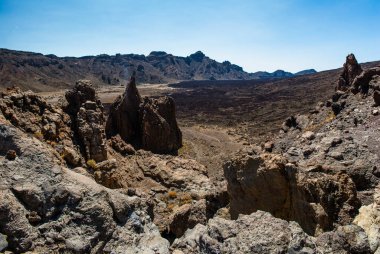 Tenerife, Kanarya Adaları, İspanya, Avrupa: Teide Ulusal Parkı 'nda yürüyüş yapan dağlar ve kaya oluşumları (Parque nacional del Teide), muhteşem volkanik ve çöl manzarası