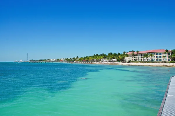 Key West: widok na panoramę Higgs Beach, dwa mile długi pas piaszczystej plaży wzdłuż wybrzeża Key West — Zdjęcie stockowe