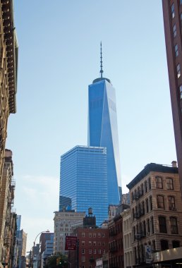 New York City, Amerika Birleşik Devletleri: kentin ikonik manzarası manzaralı bir Dünya Ticaret Merkezi (Özgürlük Kulesi), Dünya Ticaret Merkezi'nin yeniden ana binasında 11 Eylül 2001 deki terörist saldırılar içinde yok.