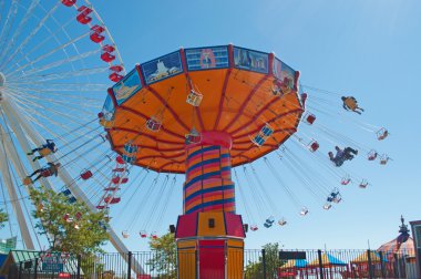 Chicago, Illinois: atlı karınca ve dönme dolap Navy Pier, George Washington Gale Ferris Jr tarafından 1893 Dünya Fuarı için bir dönüm noktası olarak inşa, görünümü