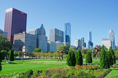 Chicago, Illinois: panoramik şehir olarak ortaya çıkan 2, heykeller Amerikalı şarkıcı John Mason Grant Park'ta oluşturulan çiçek şeklinde bir gurup manzarası
