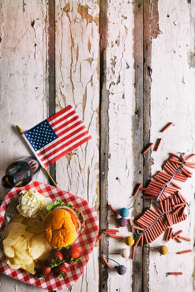 Estate: Bandiera americana e sfondo picnic estivo — Foto Stock