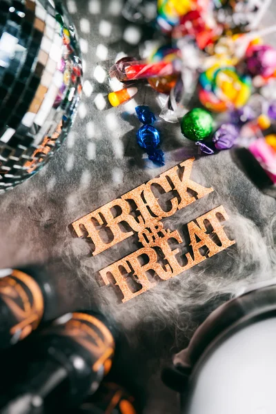 Halloween: Trick Or Treat dla Holiday Party zabawa — Zdjęcie stockowe